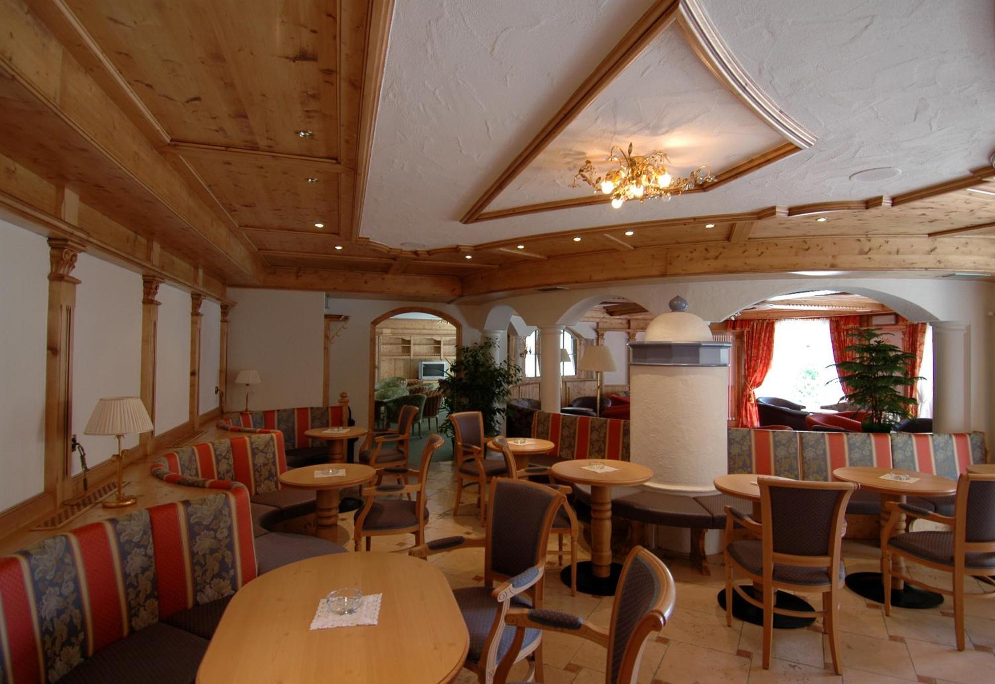 Residence Pez Gajard San Martino Di Castrozza Exterior foto