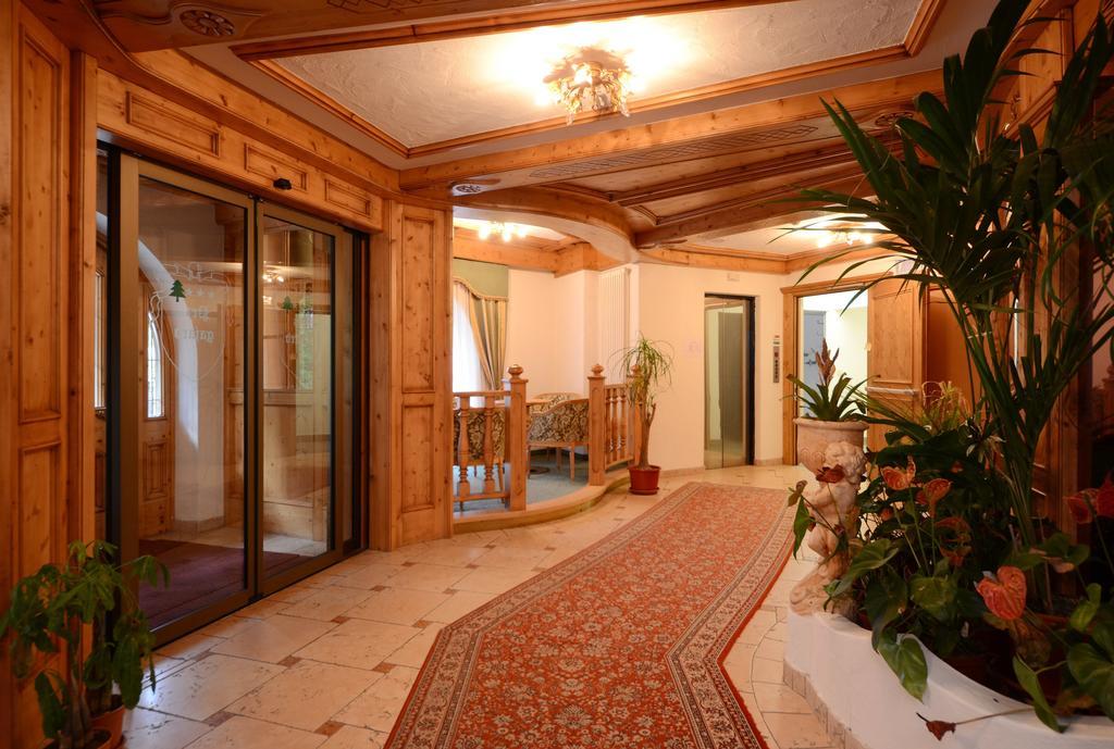 Residence Pez Gajard San Martino Di Castrozza Exterior foto